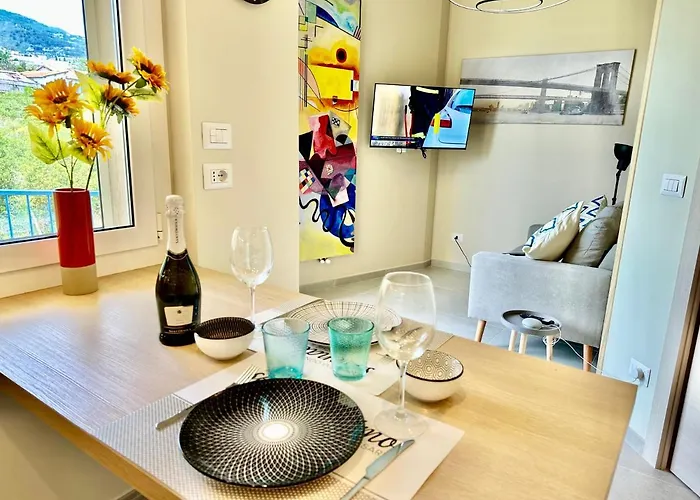 N&m Con Posteggio Gratuito Sanremo